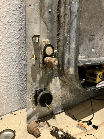 Elevator mechanism built from an old recording device
